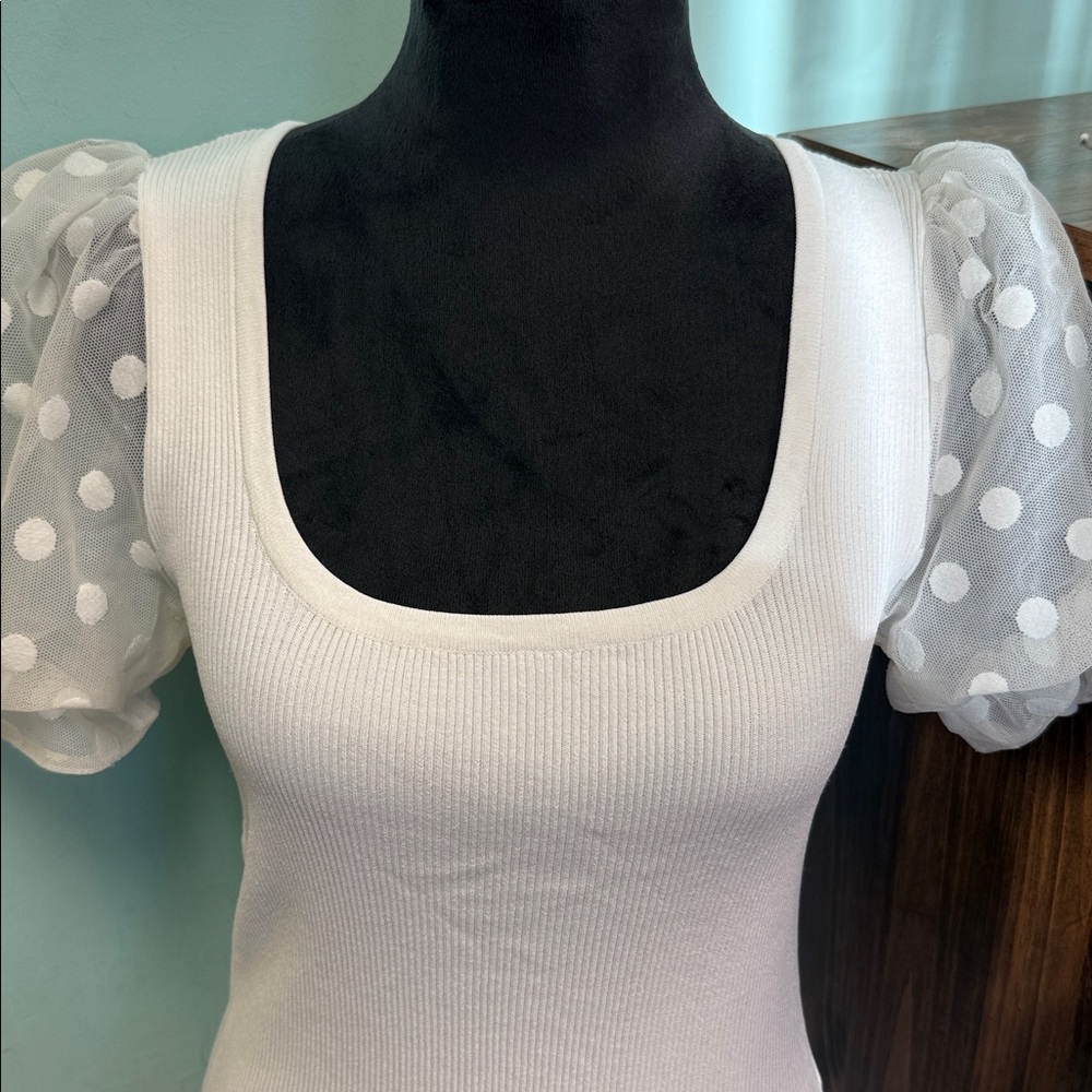 Entro White Ribbed Top with Sheer Puff Sleeves - Picture 3 of 4